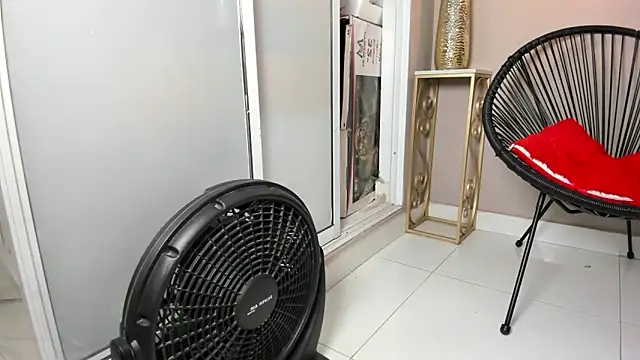 Snapshot of dulce_fiore07 chatting on 30, 9, 2025 dulce fiore07 online show from 30, 9, 2025