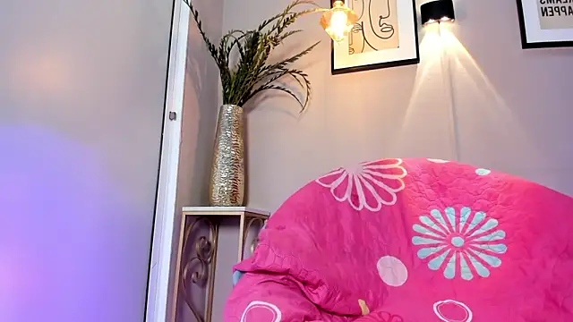 Snapshot of dulce_fiore07 chatting on 1, 10, 2025 dulce fiore07 online show from 1, 10, 2025