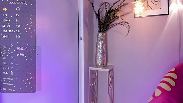 Snapshot of dulce_fiore07 chatting on 25, 10, 2025 dulce fiore07 online show from 25, 10, 2025