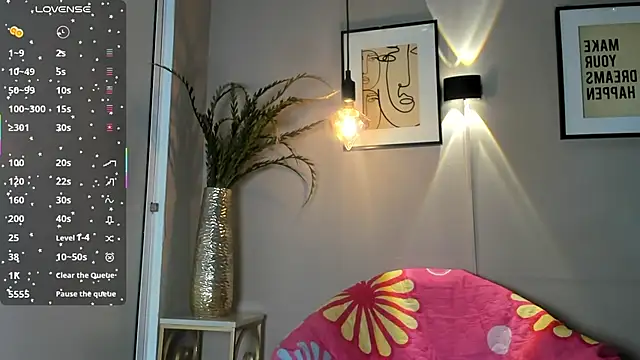 Snapshot of dulce_fiore07 chatting on 6, 11, 2025 dulce fiore07 online show from 6, 11, 2025