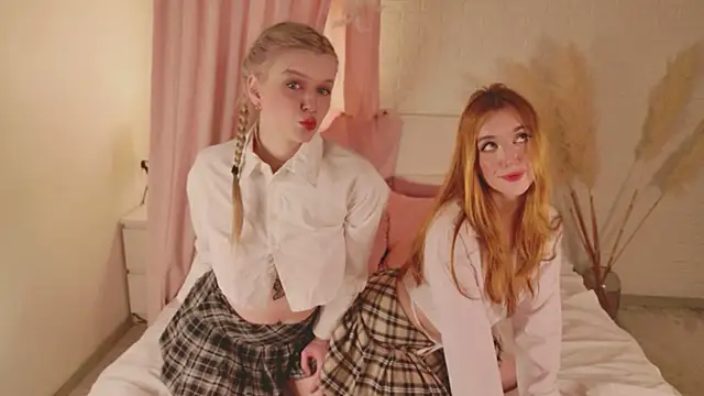 Snapshot of Sexy_witches chatting on 5, 3, 2026 Sexy witches online show from 5, 3, 2026