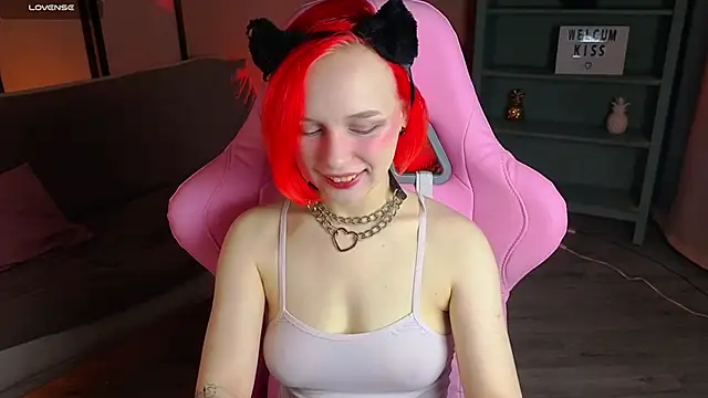 Snapshot of NaomiYoru chatting on 3, 10, 2025 NaomiYoru online show from 3, 10, 2025