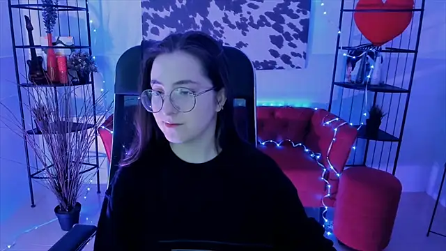 VirtuallVoyant online show from 16, 9, 2025