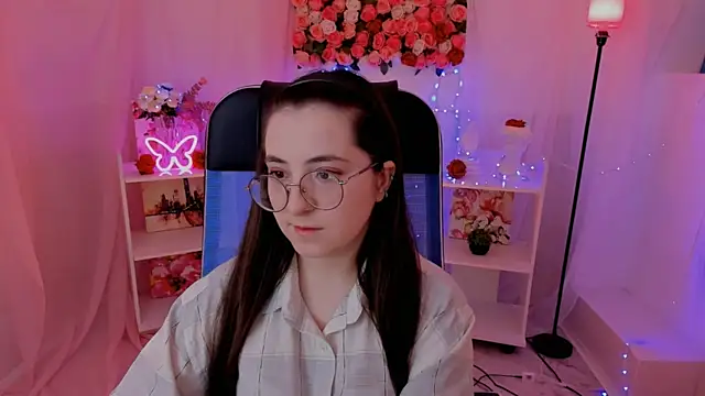 VirtuallVoyant online show from 17, 9, 2025