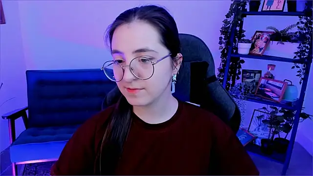 VirtuallVoyant online show from 7, 10, 2025