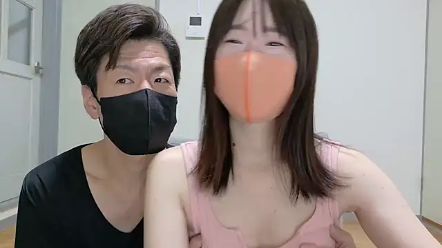 Snapshot of Miku-ooo chatting on 28, 9, 2025 Miku-ooo online show from 28, 9, 2025