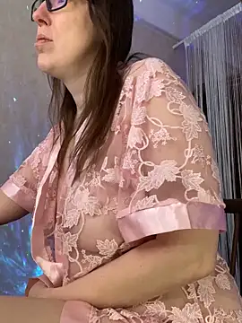 Snapshot of CrazyPinky chatting on 4, 2, 2025 CrazyPinky online show from 4, 2, 2025