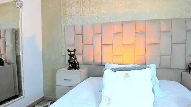 cloesummerr  online show from 8, 11, 2025