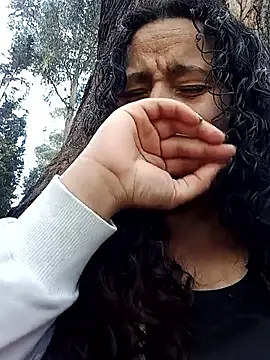 Yaya watson online show from 2, 11, 2025