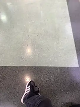 malek xarx  online show from 11, 4, 2026