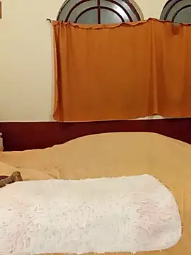 Snapshot of BlanquitaMexicana chatting on 17, 10, 2025 BlanquitaMexicana online show from 17, 10, 2025