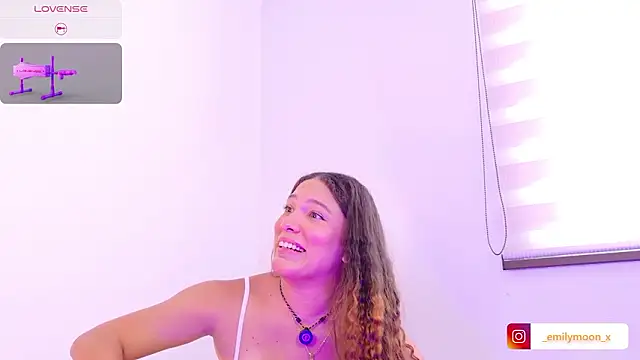 Snapshot of onlyemily_ chatting on 1, 3, 2026 onlyemily online show from 1, 3, 2026