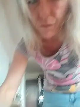 sexymoon81 online show from 2, 6, 2026