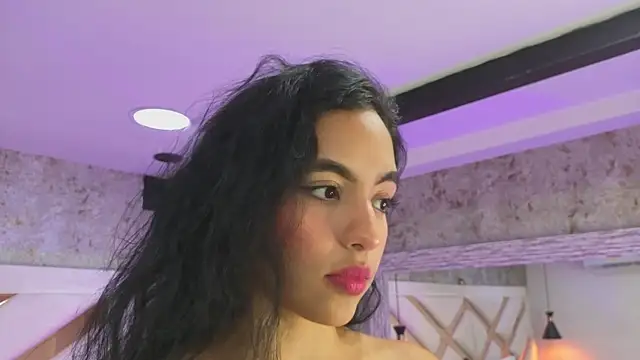 Snapshot of Saara_evans_ chatting on 25, 9, 2025 Saara evans online show from 25, 9, 2025