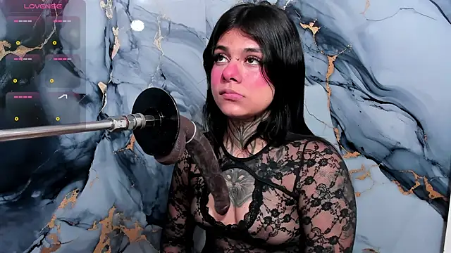 Snapshot of Emily_Evo chatting on 5, 11, 2025 Emily Evo online show from 5, 11, 2025