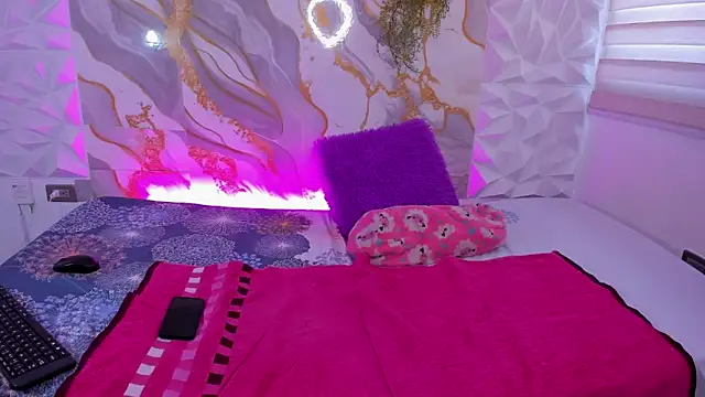 stuart fetish online show from 13, 2, 2026