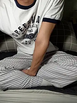 icejuljulju online show from 4, 12, 2025