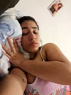 Samantha hotly online show from 6, 4, 2026