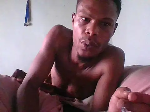 Snapshot of BIGBOYSOUTH chatting on 28, 10, 2025 BIGBOYSOUTH online show from 28, 10, 2025