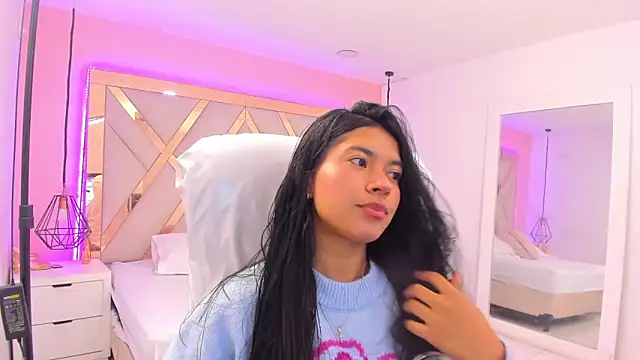 samantaa shy online show from 11, 4, 2026