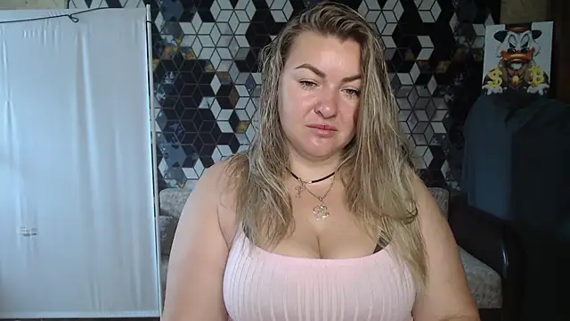 Snapshot of NikaSkylink chatting on 5, 6, 2026 NikaSkylink online show from 5, 6, 2026