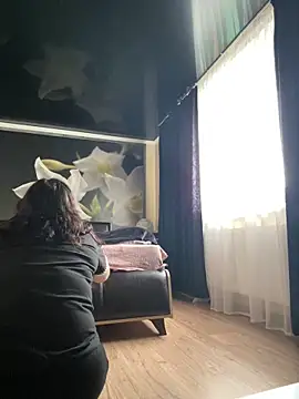 Liza Will online show from 4, 4, 2026