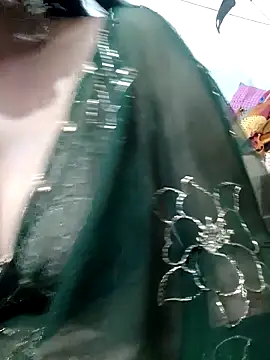 Snapshot of Cuty_siya_143 chatting on 9, 11, 2025 Cuty siya 143 online show from 9, 11, 2025