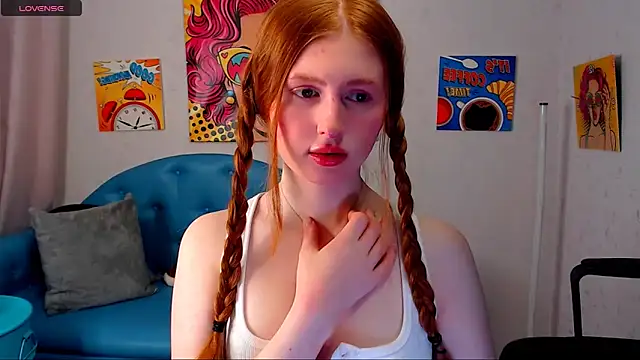 Snapshot of LuxXAngel chatting on 15, 2, 2026 LuxXAngel online show from 15, 2, 2026