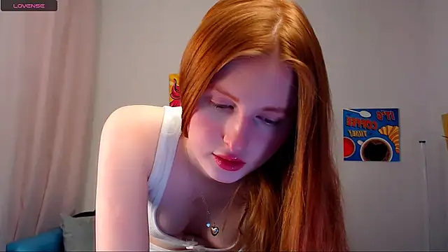 Snapshot of LuxXAngel chatting on 17, 2, 2026 LuxXAngel online show from 17, 2, 2026