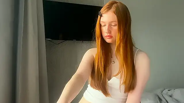 Snapshot of LuxXAngel chatting on 11, 6, 2026 LuxXAngel online show from 11, 6, 2026