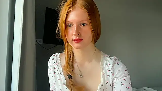 Snapshot of LuxXAngel chatting on 13, 6, 2026 LuxXAngel online show from 13, 6, 2026