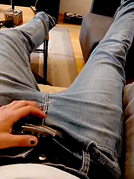 Holly-97 online show from 12, 4, 2026