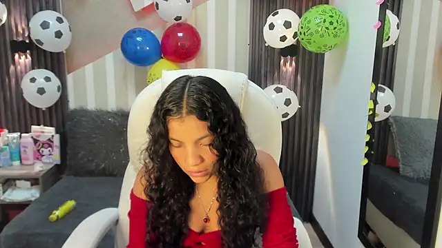 Snapshot of LittleeStar chatting on 20, 6, 2026 LittleeStar online show from 20, 6, 2026