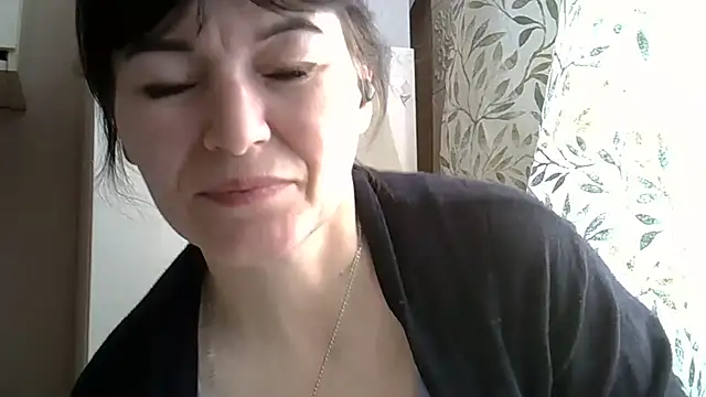 Snapshot of Krystal_82 chatting on 3, 2, 2026 Krystal 82 online show from 3, 2, 2026