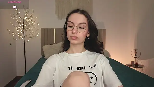 Real cutie1 online show from 4, 4, 2026