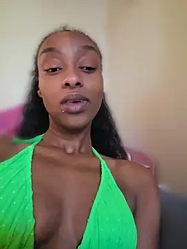 Snapshot of Hazel_Dollxx chatting on 27, 5, 2026 Hazel Dollxx online show from 27, 5, 2026