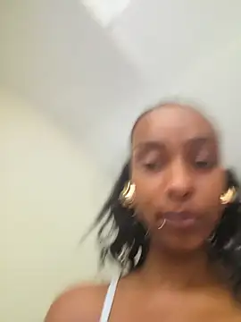 Snapshot of Hazel_Dollxx chatting on 1, 6, 2026 Hazel Dollxx online show from 1, 6, 2026