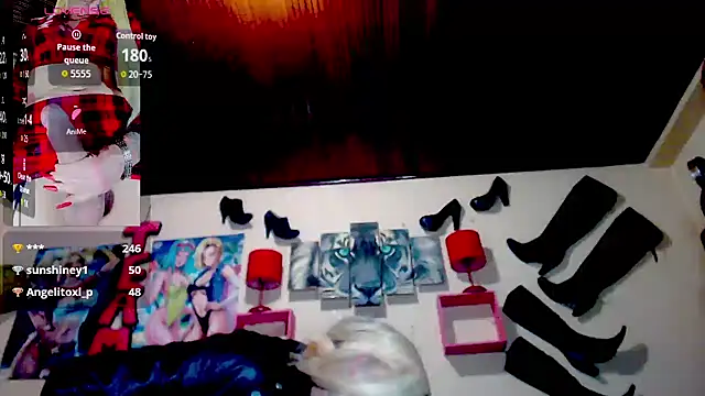 blondehot5v online show from 6, 10, 2025