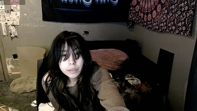 Snapshot of London_Ray chatting on 17, 10, 2025 London Ray online show from 17, 10, 2025