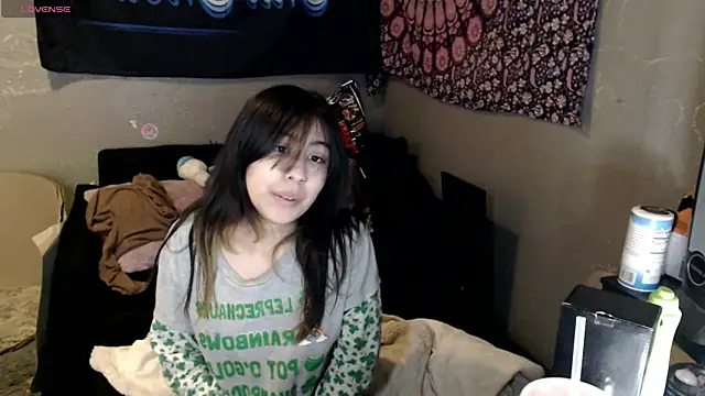 Snapshot of London_Ray chatting on 3, 11, 2025 London Ray online show from 3, 11, 2025