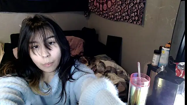 Snapshot of London_Ray chatting on 12, 11, 2025 London Ray online show from 12, 11, 2025