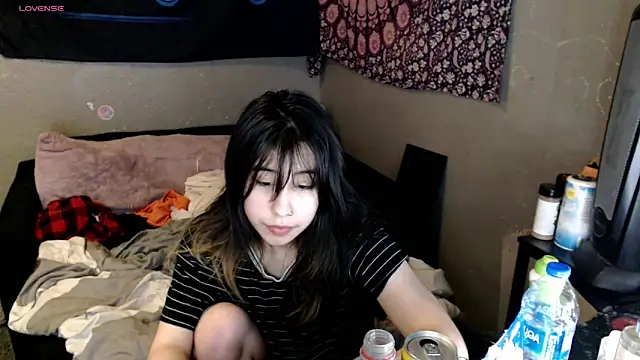 Snapshot of London_Ray chatting on 26, 11, 2025 London Ray online show from 26, 11, 2025