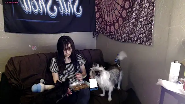 London Ray online show from 12, 4, 2026