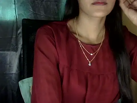 zara Khan0 online show from 4, 12, 2025