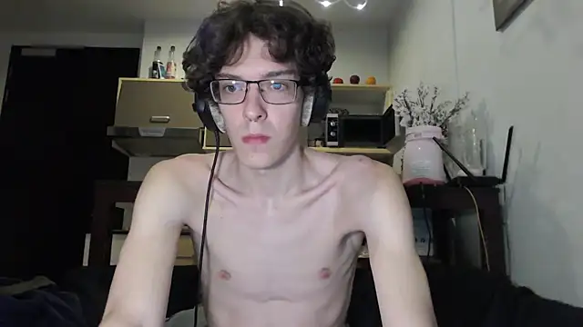 Snapshot of LovesomeCookie chatting on 11, 10, 2025 LovesomeCookie online show from 11, 10, 2025