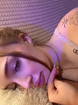 Snapshot of Hannah_xBaby chatting on 5, 7, 2026 Hannah xBaby online show from 5, 7, 2026