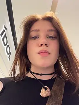 lucy-joy online show from 22, 5, 2026