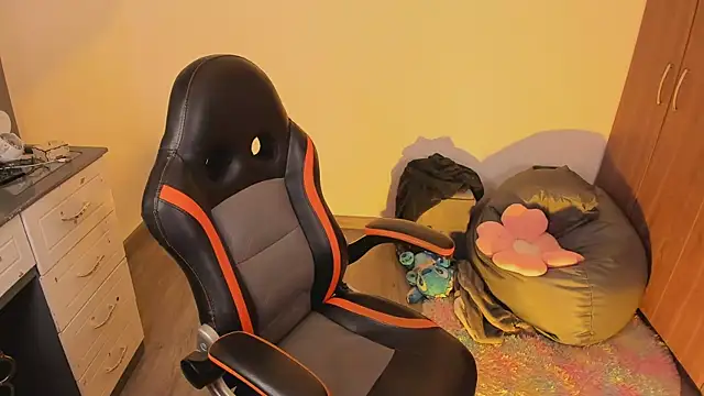 Snapshot of Verolake chatting on 1, 10, 2025 Verolake online show from 1, 10, 2025