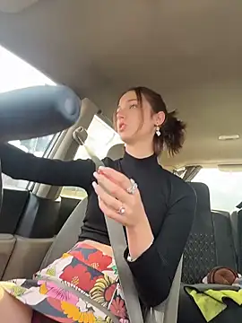 DollyTall online show from 18, 9, 2025