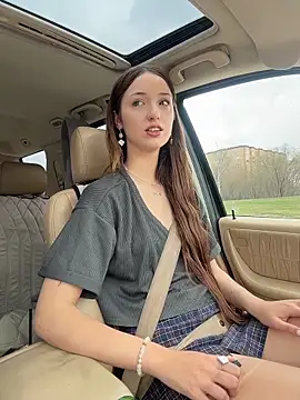 DollyTall online show from 15, 4, 2026